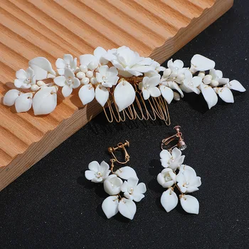 Altın Rengi Lüks El Yapımı Gelin Saç Tarak Küpe seti Beyaz Seramik Çiçek İnci Kadın saç aksesuarları Balo Seyahat Giyim Hediye - Görüntü 1  