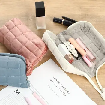 Yeni Sevimli Yumuşak Yastık Şekli saklama çantası Kırtasiye Çantası kalem Çantası kozmetik çantası - Görüntü 1  