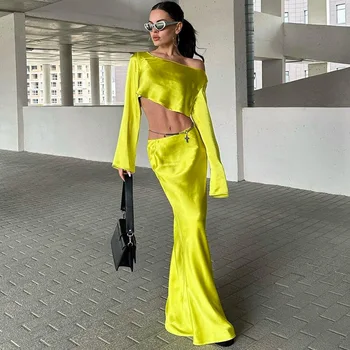 Amazon kadın 2023 Yaz Yeni Ürün Moda Mizaç Slim Fit Açık Göbek Üst Slim Fit Yarım Etek Seti Toptan - Görüntü 1  