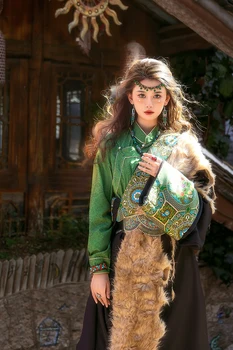 Yeşil Yeşil Brokar Lhasa Tibet Elbise Kadın Tibet Giyim Tibet Elbiseler Tibet Giysileri - Görüntü 1  
